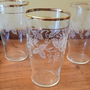 Vintage Bartlett Collins Etched Grapevine Glasses (3)